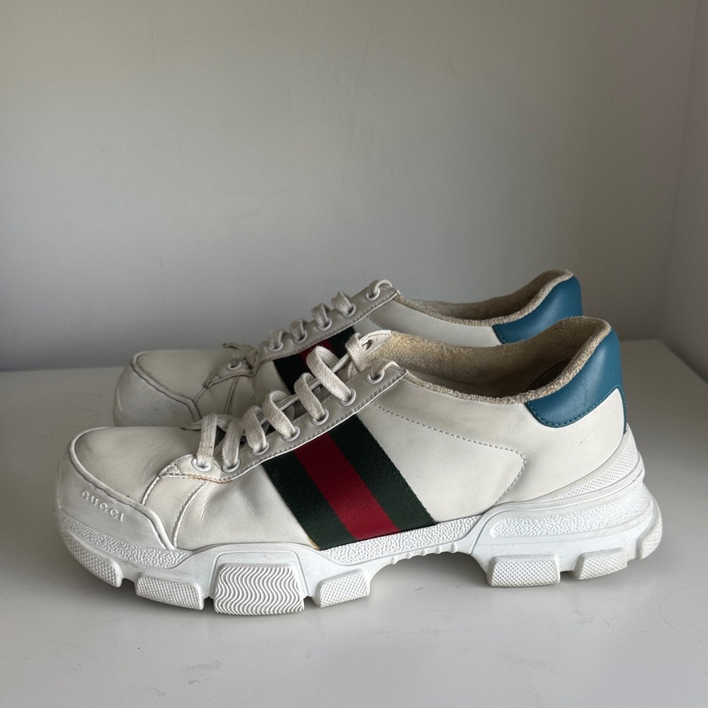 Gucci Men's White Sneakers with Red and Green Accents (size 41). - Picture 2 of 10